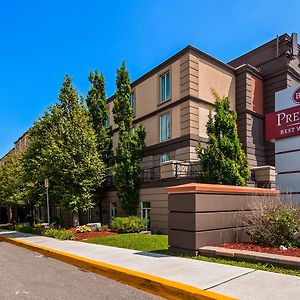 Best Western Premier Toronto Airport Carlingview Hotel